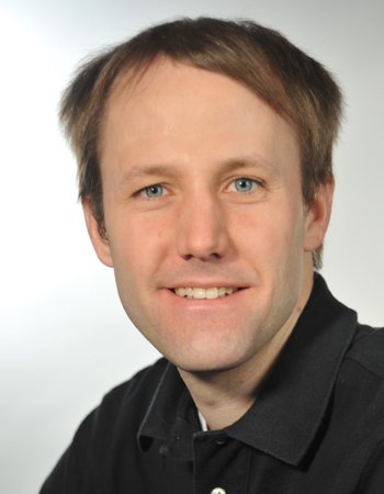 Dr. Andreas Schnyder