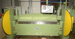 Swivel bending machine