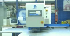 Punching / nibbling machine