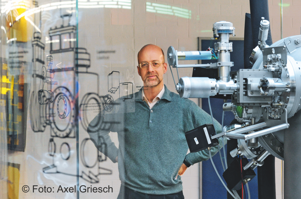 Professor Bernhard Keimer Professor Bernhard Keimer