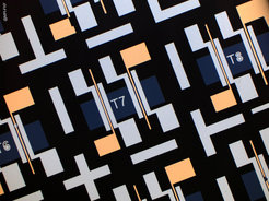 Optical microscope image of oxide field-effect transistors (LaAlO3-SrTiO3) made by Lukas Kürten.