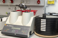ProntoPress 20 warm-setting molding device (including temperature and pressure control) (Struers)