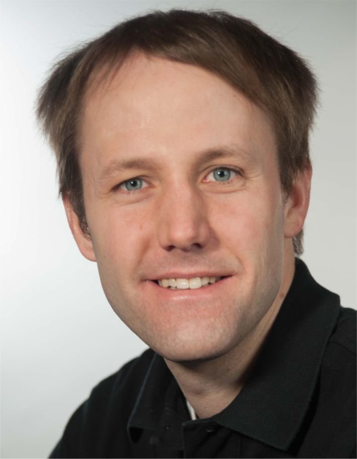 Dr. Andreas Schnyder