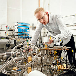 Christian im Labor