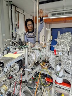 Maneesha im Labor.
